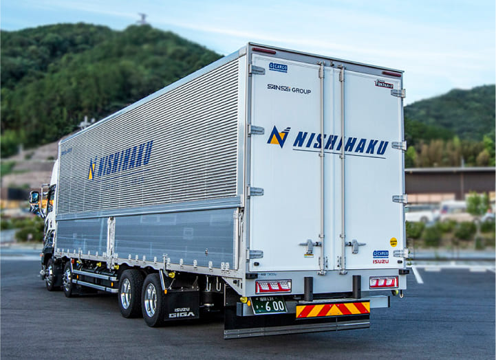 ドライウイングの写真-後方