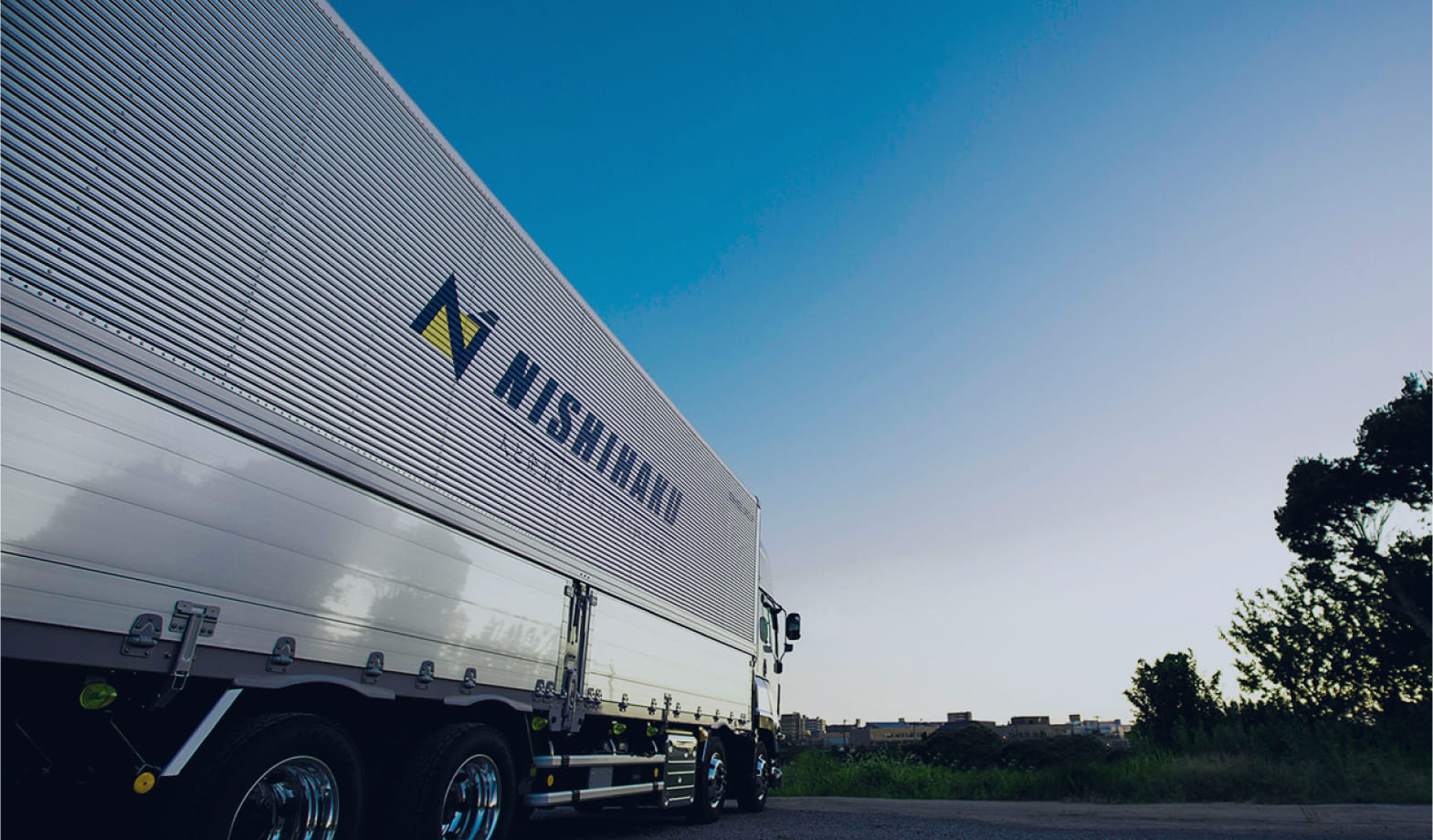 トラックの写真